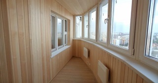 Отделка, остекление, утепление балконов в Дальнегорске от 210 руб. м/2.